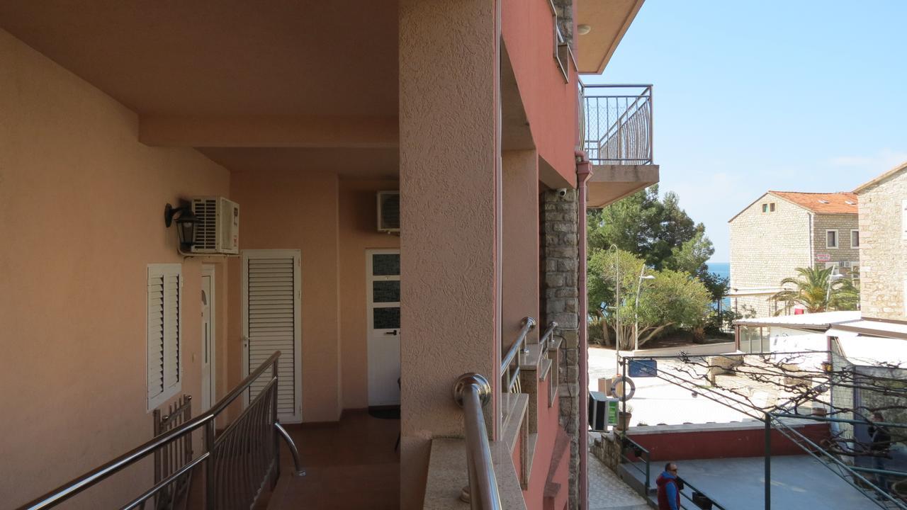 Oaza Hotel Petrovac Exterior photo